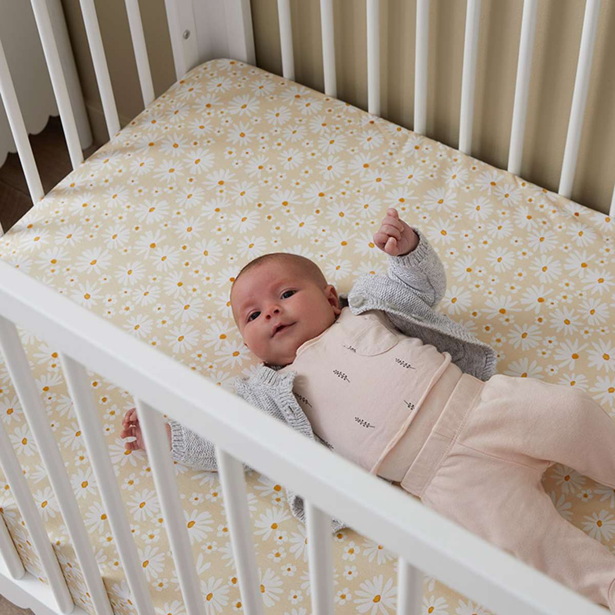 Maisie Scalloped Cot - White