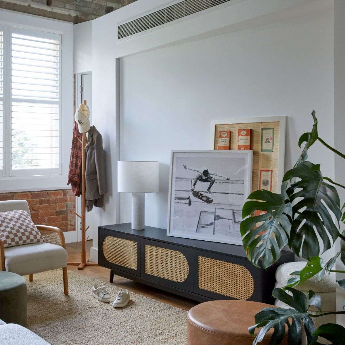 Claremont Entertainment Unit - Black