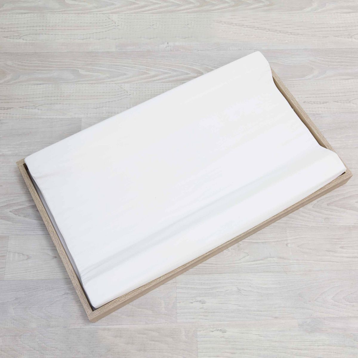 Jesse Changing Tray