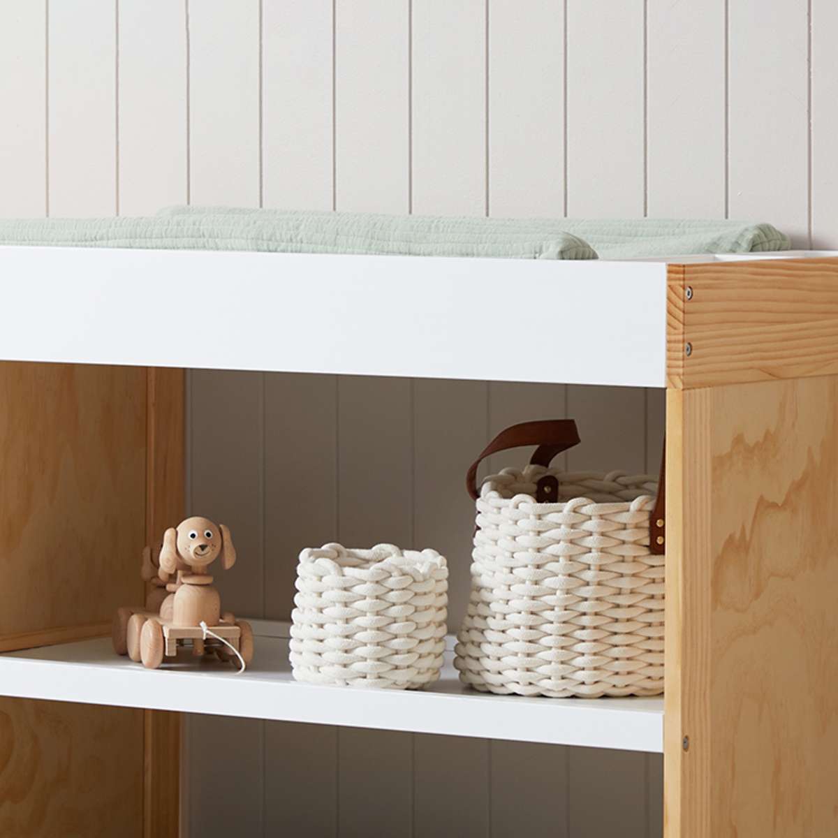 Aspiring Change Table - White/Natural
