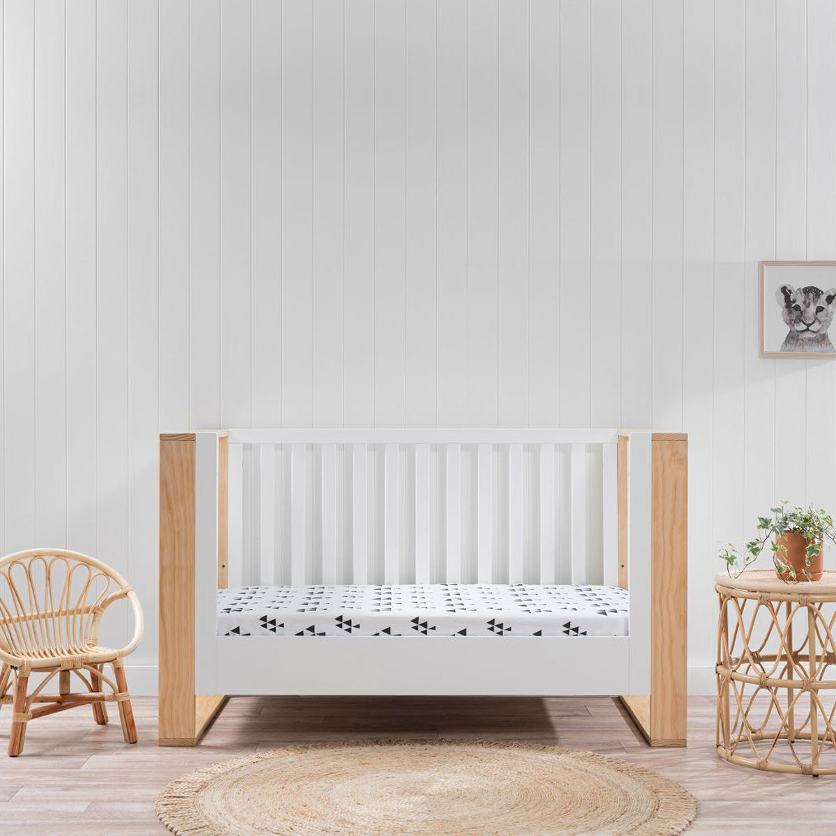 Mocka Boston Cot Toddler Bed Conversion - White