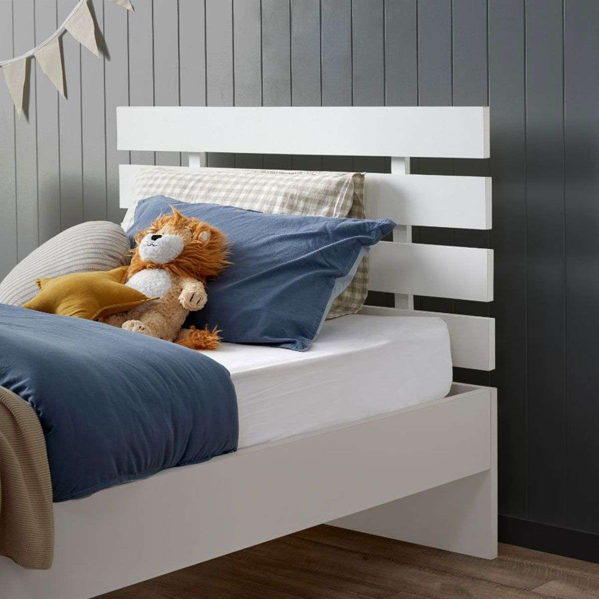 Soren King Single Bed - White