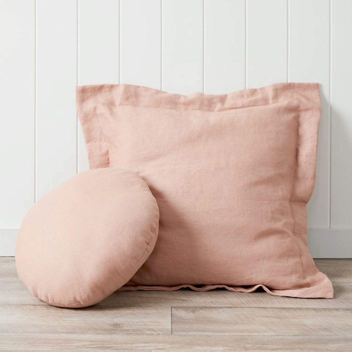 Mocka Linen Round Cushion - Coral Sand