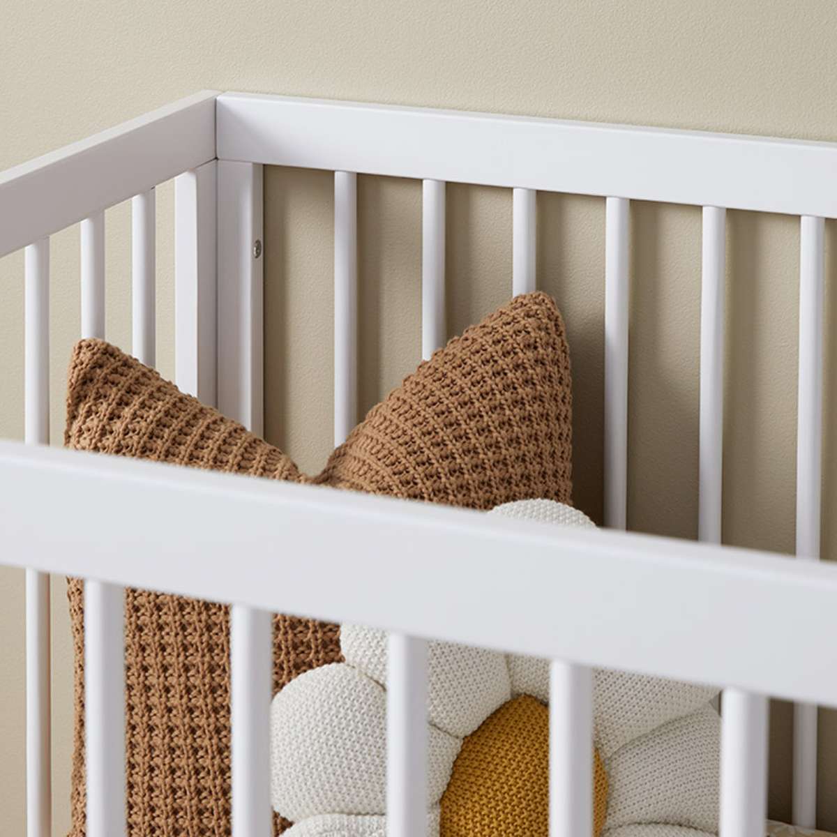 Aspen Classic Cot - White