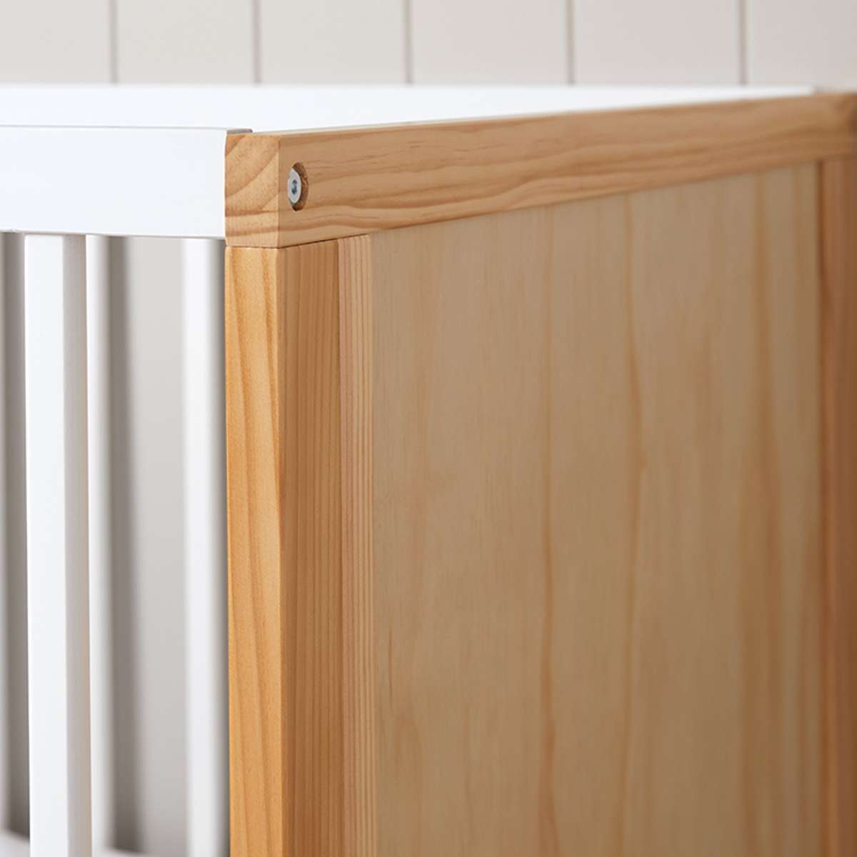 Aspiring Classic Cot - White/Natural