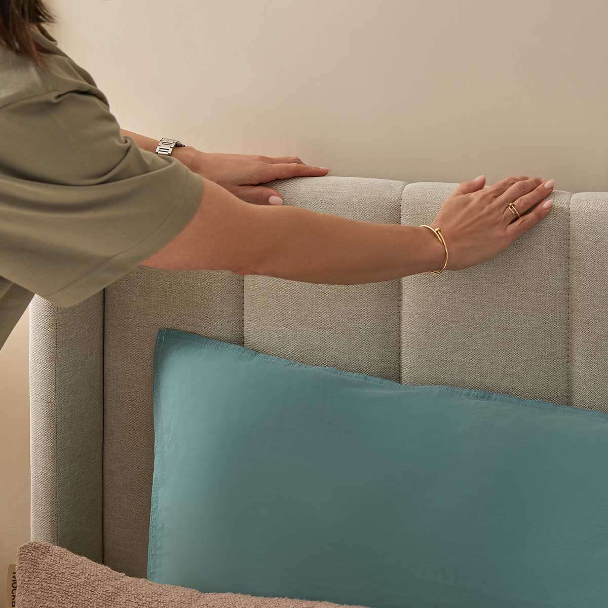Quinn Double Bed - Natural
