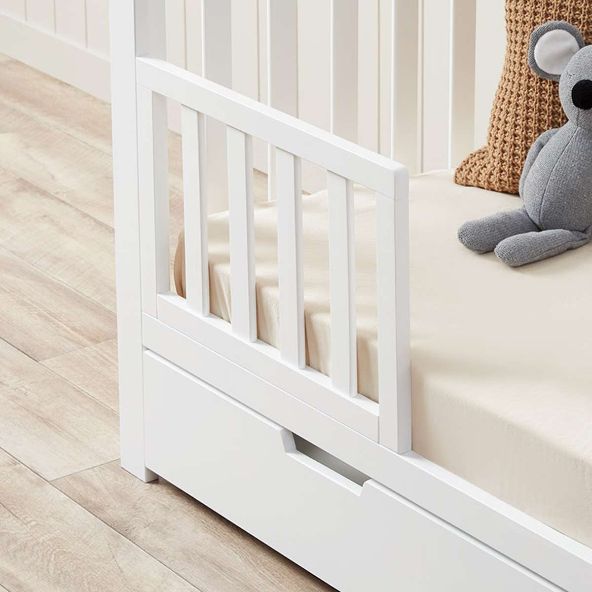 Harbor White 3-in-1 Conversion Cot Bundle