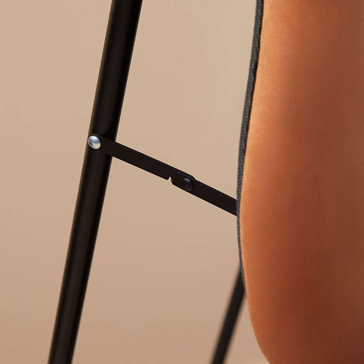Wiggly Mirror - Rust