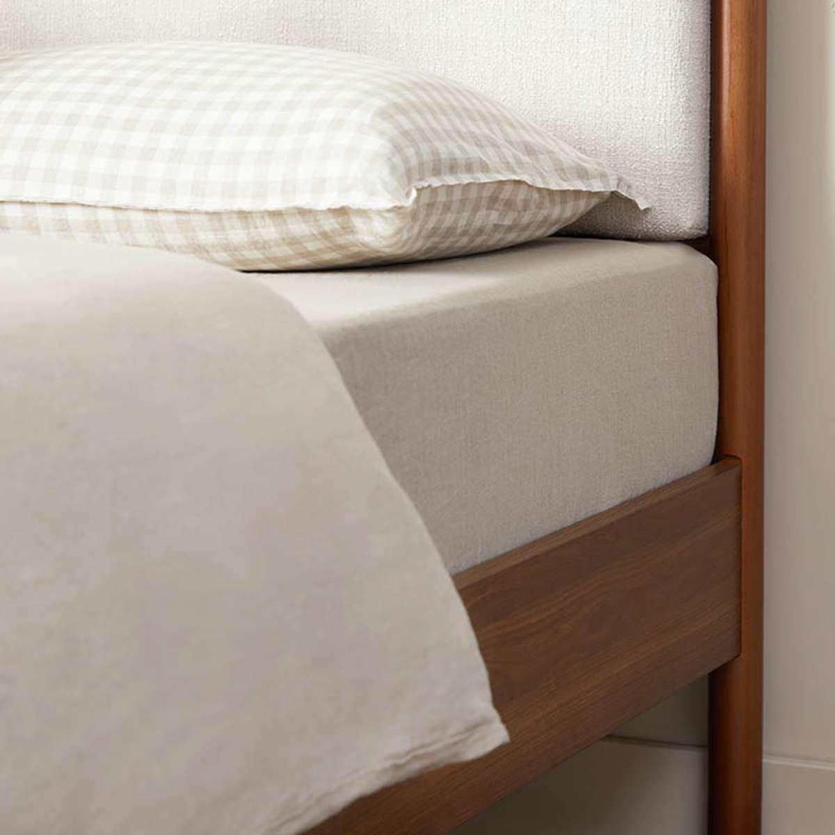 Blair King Bed - Walnut