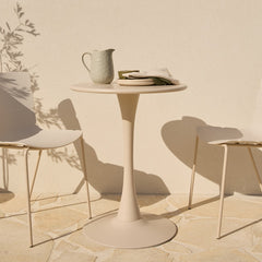 Outdoor Dining Tables