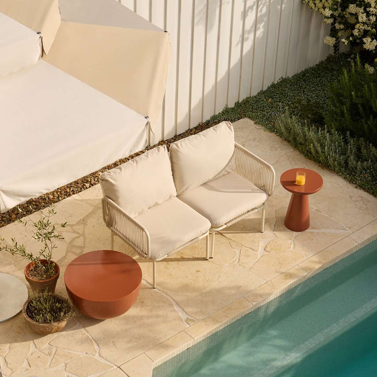 Leandro Outdoor Side Table - Clay Gloss