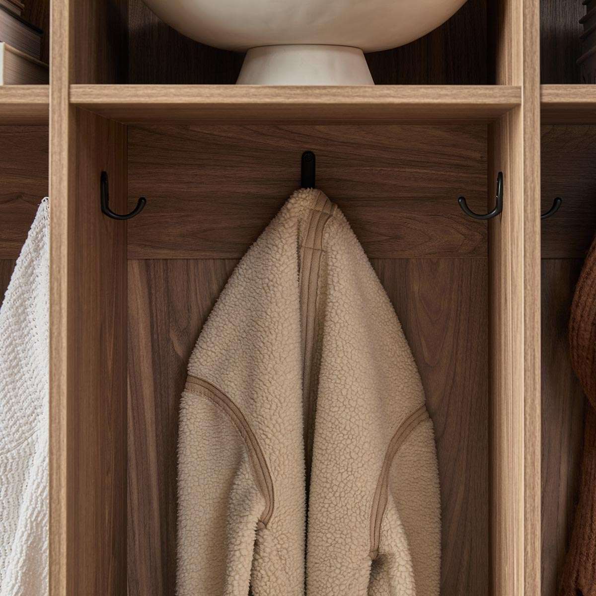 Maverick Coat Locker - Pecan