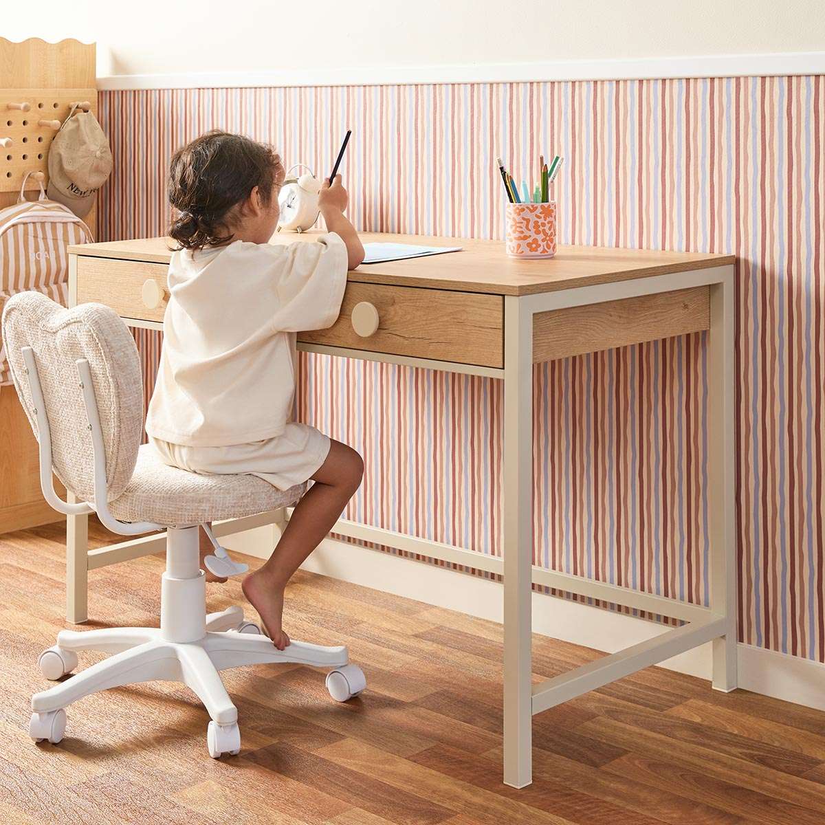 Spotty Desk - Cream