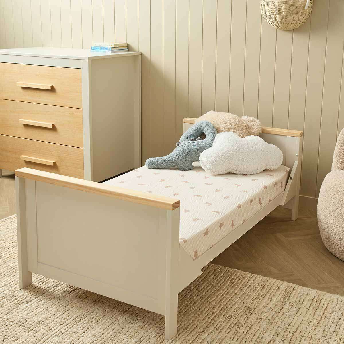 Mackenzie Four Piece Nursery Set