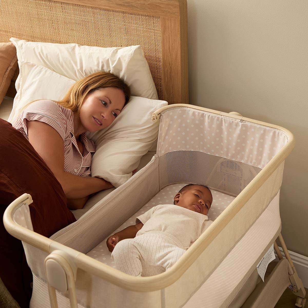 Mocka Dream Swing Co Sleeper Bassinet