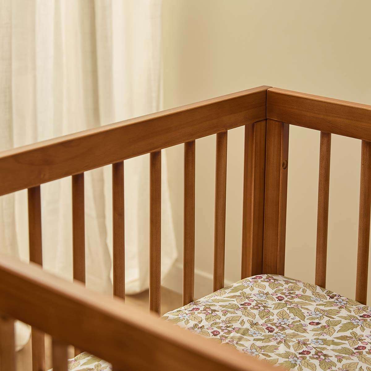 Aspen Classic Cot - Hazelnut