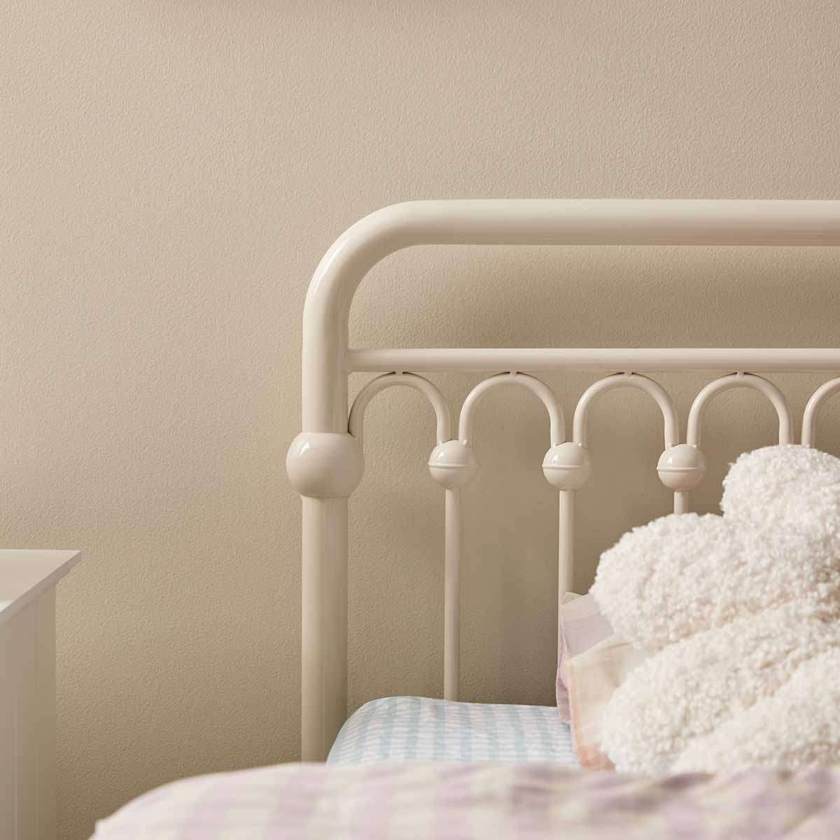 Classic Cottage Bed - King Single - Cream