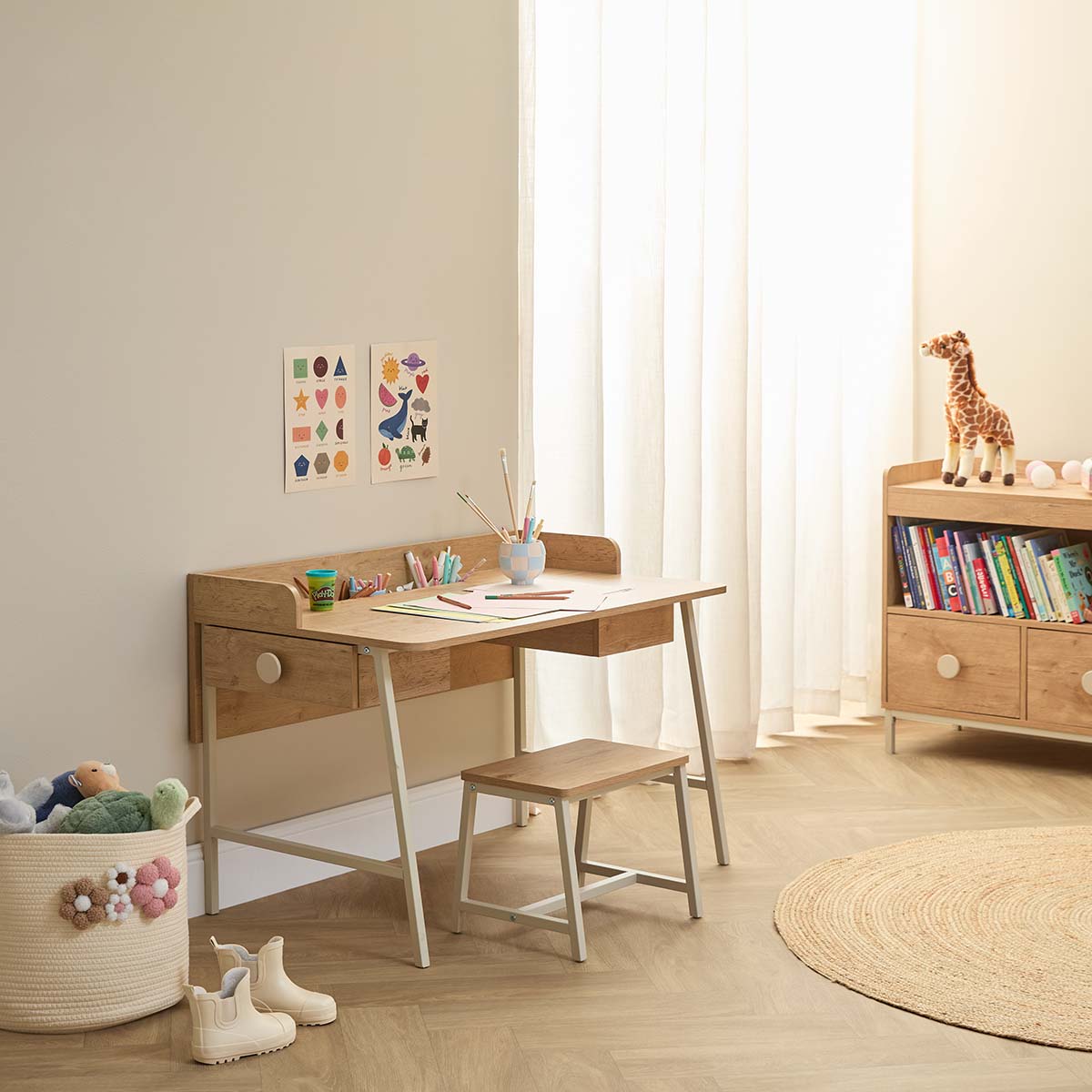 Spotty Craft Table And Stool Set - Cream