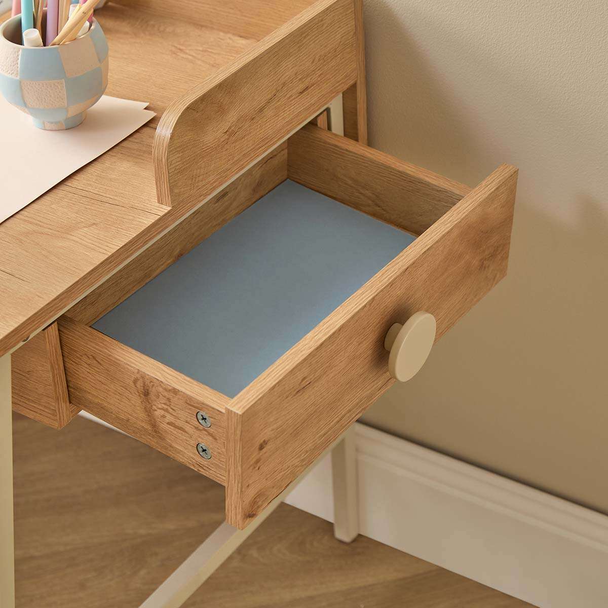 Spotty Craft Table And Stool Set - Cream