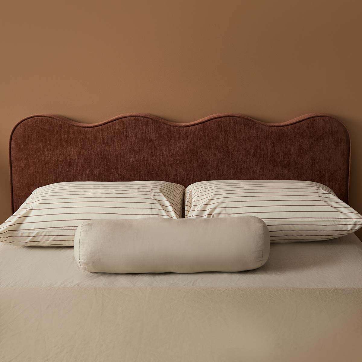 Alma Wavey Queen Bed - Cinnamon