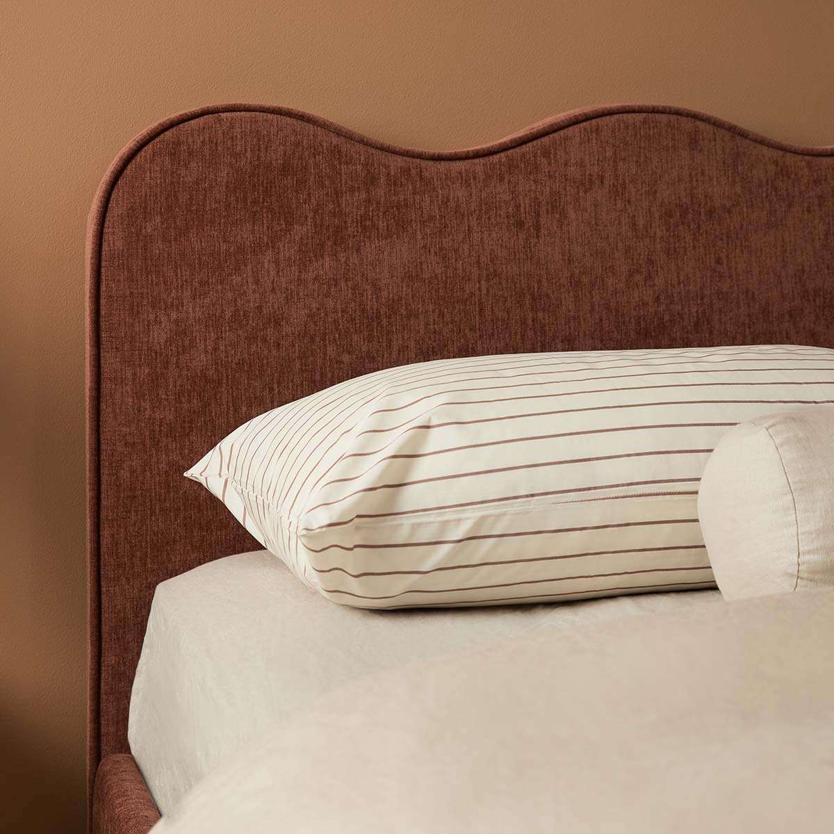 Alma Wavey Queen Bed - Cinnamon