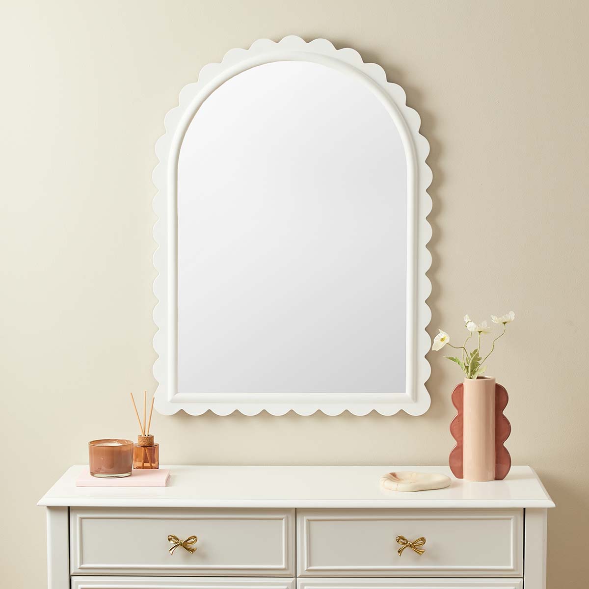 Lux Scalloped Edge Wall Mirror - White