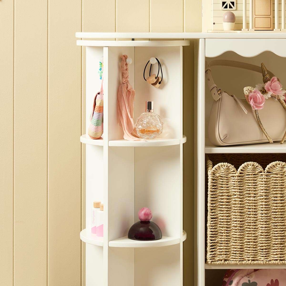 Spinning Dressup Wardrobe - White