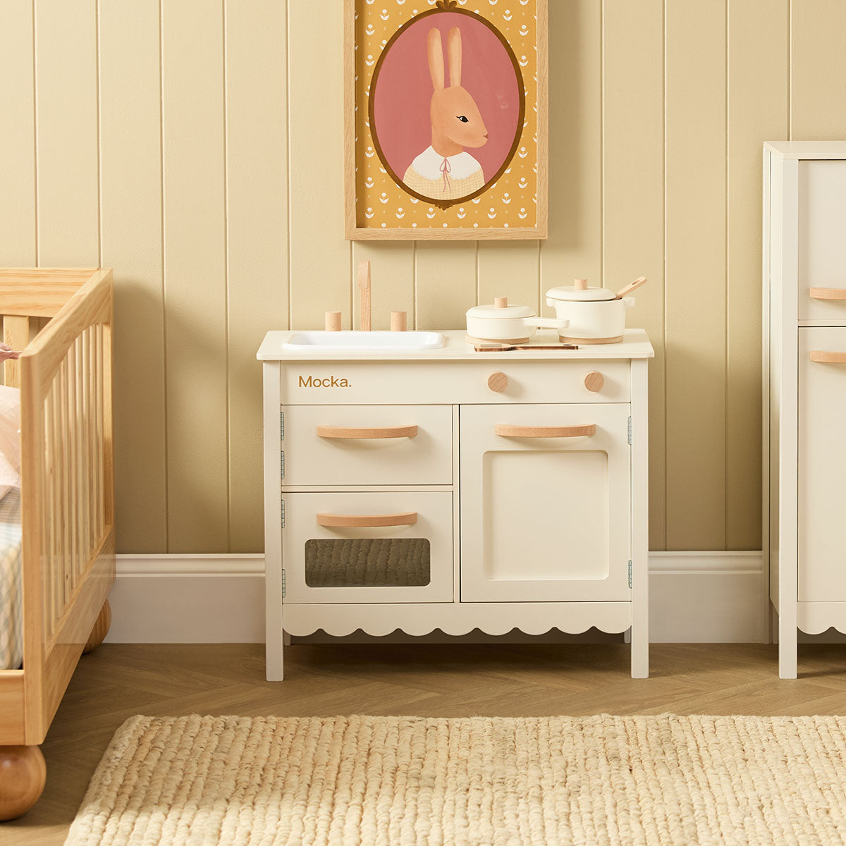 Cottage Scalloped Kitchen - Cream