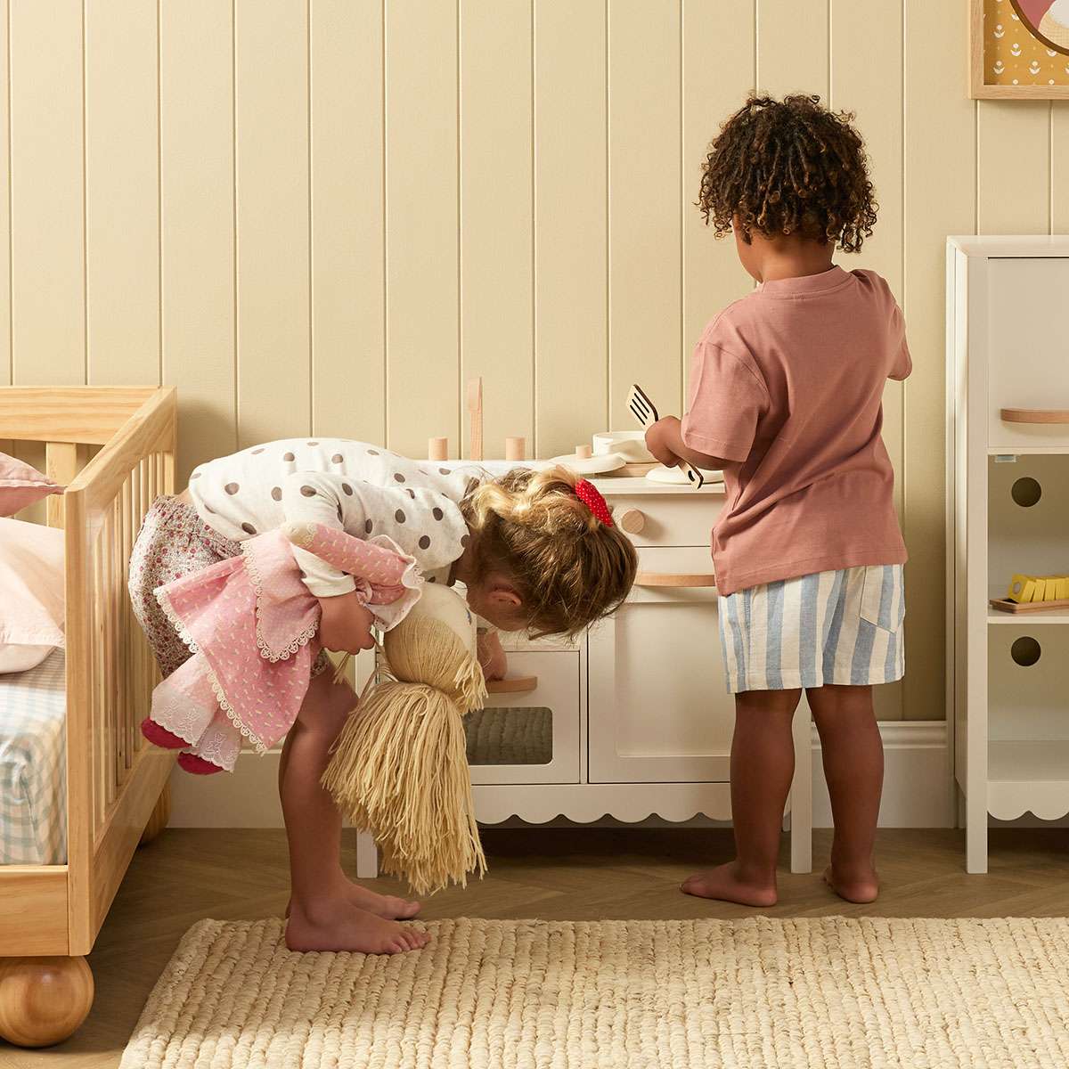Cottage Scalloped Kitchen - Cream
